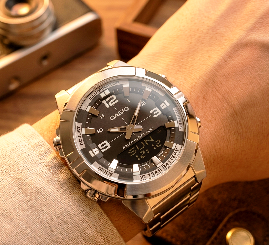 Casio Men's Analog-Digital Stainless Steel Watch – Black Dial & Silver-Tone Bracelet