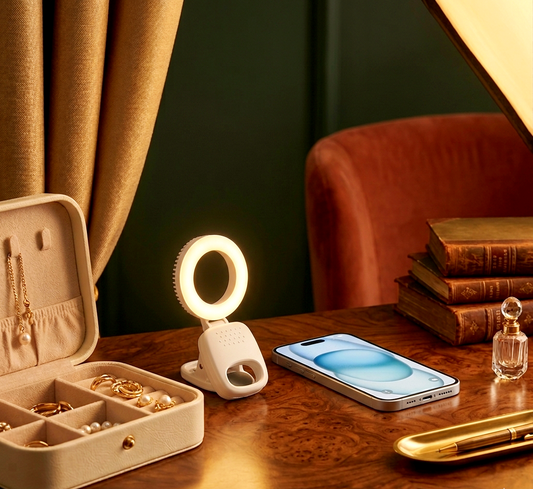 Selfie Glow Mirror – Portable LED Makeup Mirror with Adjustable Brightness & USB Charging